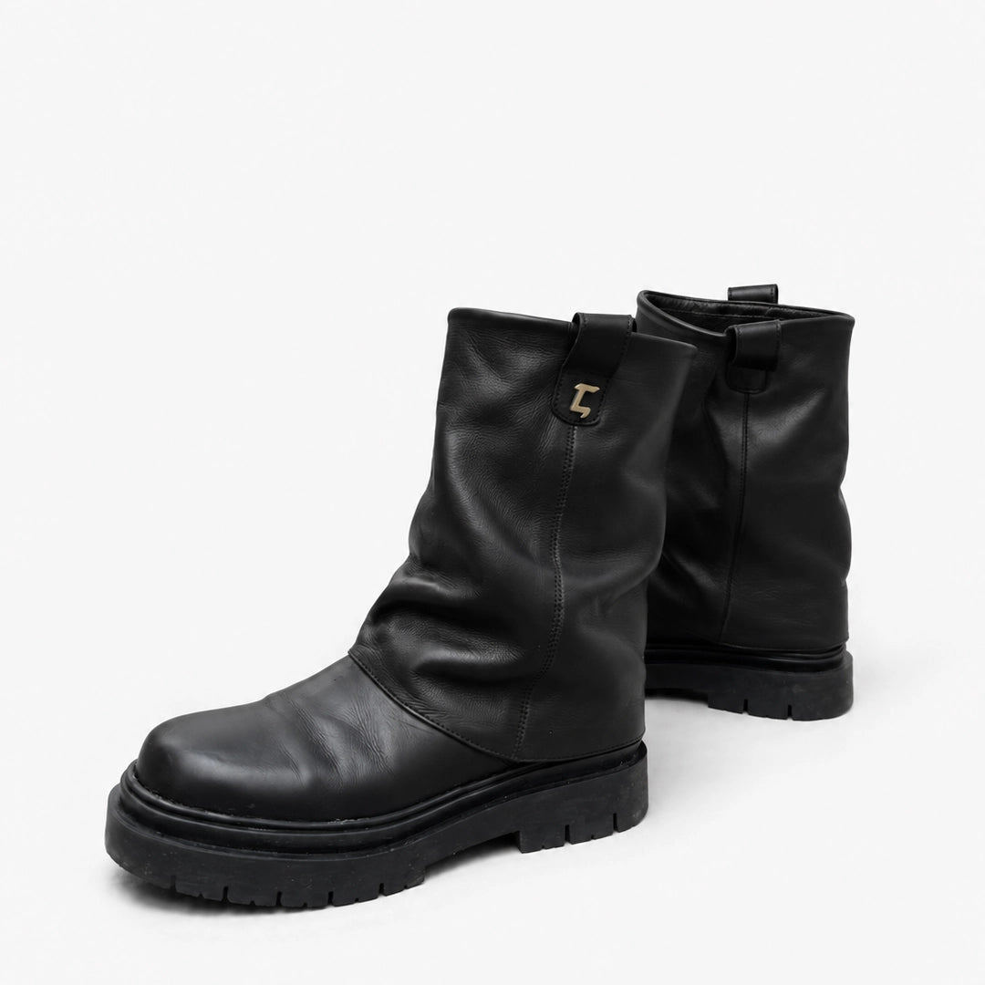 BOTAS IMPACTO BY FELIPE CASA